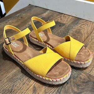 ~*~ Toms Abby Platform Espadrilles Yellow 9M ~*~